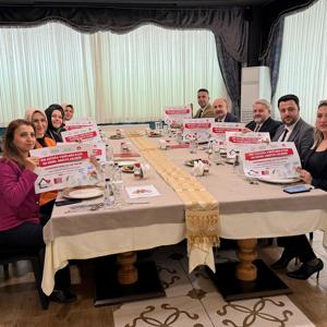 “Sofranda Bana da Yer Var mı?” Koruyucu Aile Farkındalık Çalışması Başlatıldı - fotoğraf 1