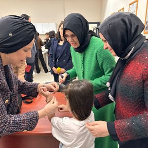 Çocuk Evleri Sitemizde “Bileklik Yapım Atölyesi” Etkinliği - fotoğraf 2