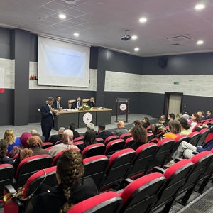 Bakanlığımız Heyeti Başkanlığında Roman Vatandaşlara Yönelik Strateji Belgesi ve II. Aşama Eylem Planı Değerlendirme Toplantısı Gerçekleştirildi - fotoğraf 9