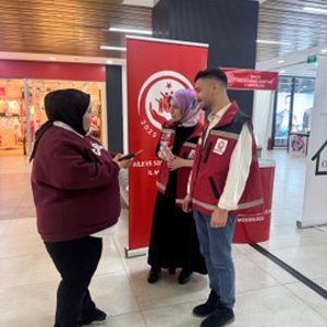 2, 16 ve 26 Mart tarihlerinde Kalyum AVM’de kurulan stantlarda, vatandaşlarımıza koruyucu aile hizmet modeli hakkında bilgilendirmeler yapılmıştır. - fotoğraf 2