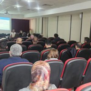 05.04.2026 tarihinde koruyucu aile birimi tarafından koruyucu ailelere yönelik "Koruyucu Aile 1.Kademe Temel Eğitimi  "verilmiştir.           - fotoğraf 1