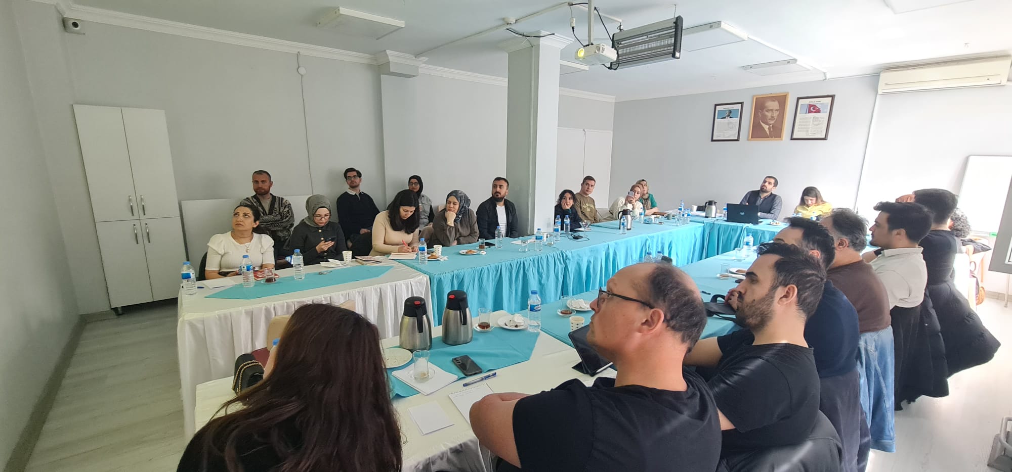 Yeşilay İş Birliğiyle Çocuk Hizmetleri Alanında Görev Yapan Meslek Elemanlarına Yönelik Bağımlılıkla Mücadele Eğitim Programı Düzenlendi