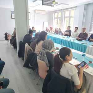 Yeşilay İş Birliğiyle Çocuk Hizmetleri Alanında Görev Yapan Meslek Elemanlarına Yönelik Bağımlılıkla Mücadele Eğitim Programı Düzenlendi - fotoğraf 2