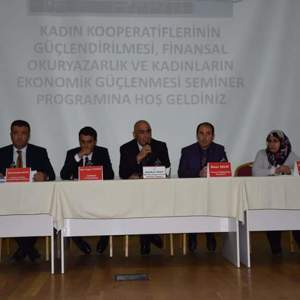 Öğretmen evi Konferans Salonunda 400 kadına kadın Kooperatifçiliği ve Finansal Okuryazarlık hakkında bilgilendirme yapılmıştır. - fotoğraf 16