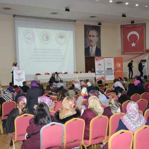 Öğretmen evi Konferans Salonunda 400 kadına kadın Kooperatifçiliği ve Finansal Okuryazarlık hakkında bilgilendirme yapılmıştır. - fotoğraf 17