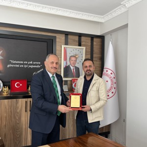 İl Müdürümüz Salih Kaya’dan Başarıya Vefa Plaketi - fotoğraf 2