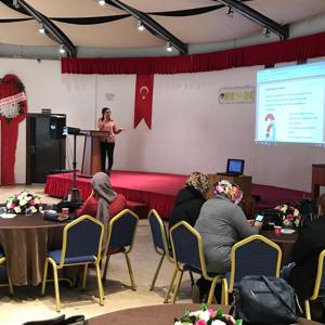 Kozan’da “Sosyal Yaşam Merkezi Projesi” Kapsamında Düzenlenen “Aile İçi İletişimin Temel Unsurları” Konulu Seminerimiz - fotoğraf 3
