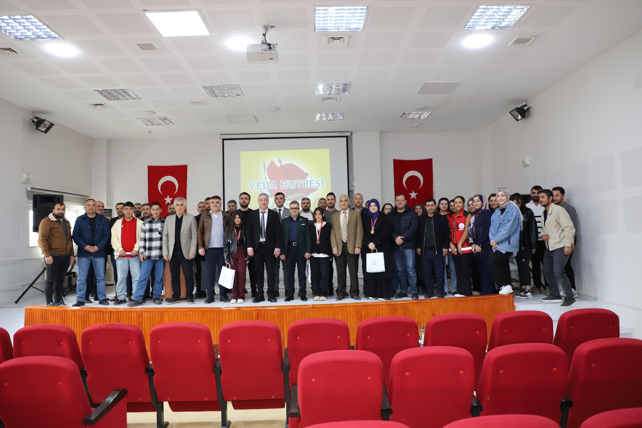 “Veda Hutbesi’ni Ezbere Güzel Okuma Yarışması”nı Gerçekleştirdik