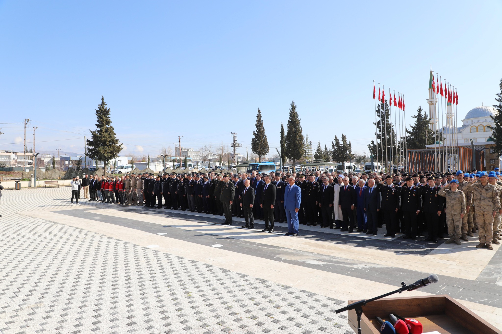 Çanakkale Zaferi’nin 111. Yıl Dönümünde Şehitlerimizi Andık