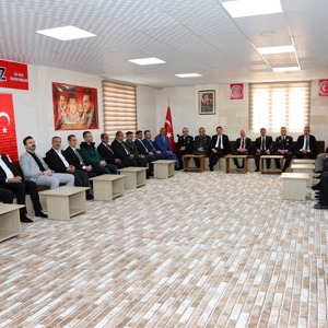 Çanakkale Zaferi’nin 111. Yıl Dönümünde Şehitlerimizi Andık - fotoğraf 11