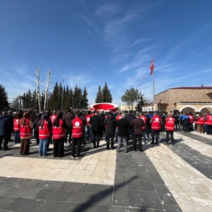 Çanakkale Zaferi’nin 111. Yıl Dönümünde Şehitlerimizi Andık - fotoğraf 3