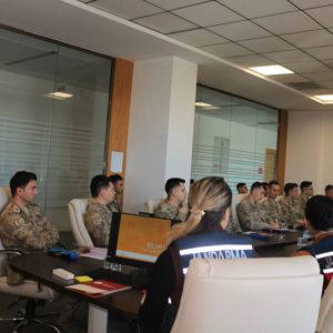 Afetlere Hazırlıkta Güçlü Adım: Jandarma Personeline Psikolojik İlk Yardım Eğitimi Verildi - fotoğraf 1