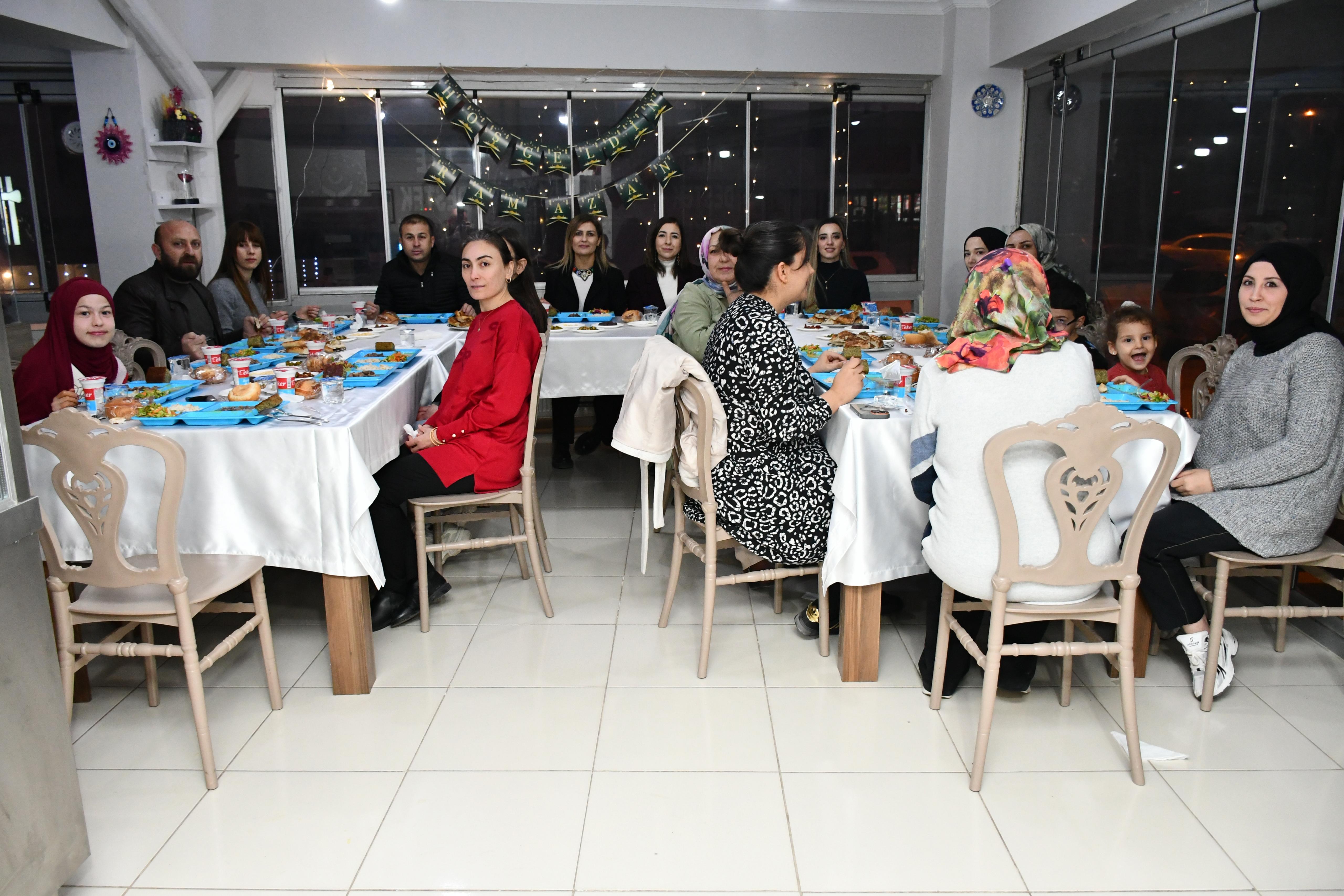 İl Müdürümüz Sayın Çiğdem AÇIKYILDIZ KAZEL, Yahşihan Aile Destek Merkezi’nde düzenlenen iftar programında ailelerimiz ile buluştu.