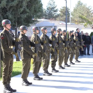  29 EKİM CUMHURİYET BAYRAMI KAPSAMINDA ŞEHİTLİK ZİYARETİ GERÇEKLEŞTİRİLDİ - fotoğraf 4