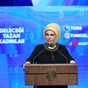 Emine Erdoğan Hanımefendi’nin Ev Sahipliğinde Beştepe Kongre ve Kültür Merkezi'nde "Geleceği Yazan Kadınlar" Projesi Tanıtım Toplantısı Düzenlendi - fotoğraf 1