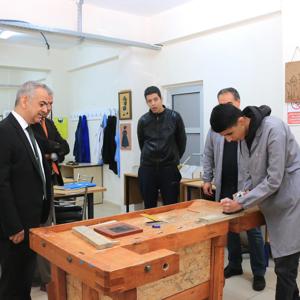 İL MÜDÜRÜMÜZ SAYIN ÖMER FARUK ERGÜN ABDULLAH HAKAN TANGÜLÜ ÖZEL EĞİTİM MESLEK OKULUNDAKİ ÖZEL ÖĞRENCİLERİ ZİYARET ETTİ - fotoğraf 13