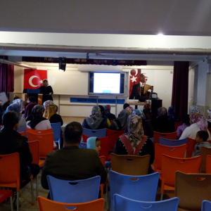 Bilinçli Medya Kullanımı Konulu Eğitim - fotoğraf 2