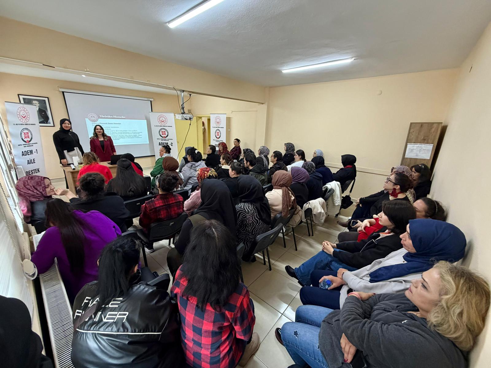 Bakanlık Hizmetlerinin Tanıtımı, Evlilik Öncesi Eğitim ve Koruyucu Aile Tanıtımı gerçekleştirilmiştir.