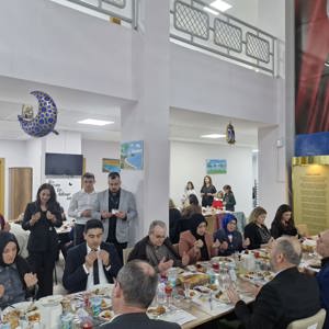 İftar Programı Düzenlendi. - fotoğraf 3