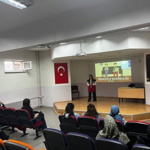 Aile ve Nüfus 10 Yılı Kapsamında Ailenin Korunması ve Güçlendirilmesine Yönelik Çalışmalar Sürdürülmektedir - fotoğraf 3