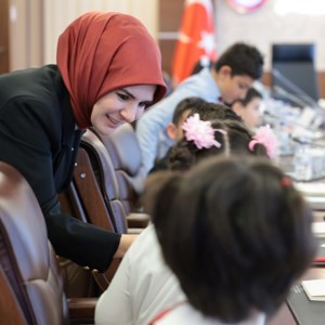 Bakanımız Göktaş, 23 Nisan dolayısıyla dolayısıyla şehit ve gazi çocuklarını ağırladı - fotoğraf 4