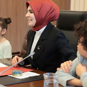 Bakanımız Göktaş, 23 Nisan dolayısıyla dolayısıyla şehit ve gazi çocuklarını ağırladı - fotoğraf 3
