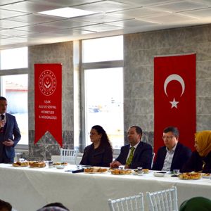 Uşak'ta Gönül Köprüleri Kuruluyor: Koruyucu Aileler Tanıtım Kahvaltısında  Buluştu! - fotoğraf 9