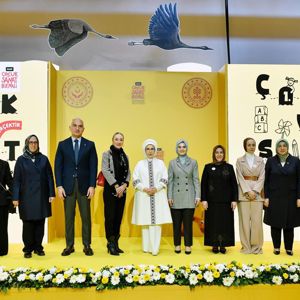 Emine Erdoğan Hanımefendi ve Bakanımız Göktaş, Rami Çocuk ve Sanat Bienali'nin açılışına katıldı - fotoğraf 6