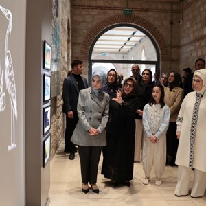 Emine Erdoğan Hanımefendi ve Bakanımız Göktaş, Rami Çocuk ve Sanat Bienali'nin açılışına katıldı - fotoğraf 3