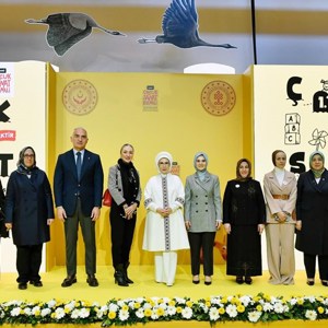 Emine Erdoğan Hanımefendi ve Bakanımız Göktaş, Rami Çocuk ve Sanat Bienali'nin açılışına katıldı - fotoğraf 6
