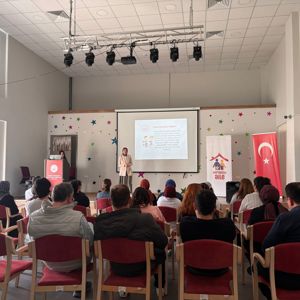 Koruyucu Aile Personellere Anlatıldı. - fotoğraf 1