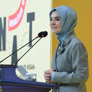 Emine Erdoğan Hanımefendi ve Bakanımız Göktaş, Rami Çocuk ve Sanat Bienali'nin açılışına katıldı - fotoğraf 3