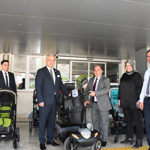 İl Müdürlüğümüze Engellilerimiz ve Çocuklarımız İçin Anlamlı Bağış - fotoğraf 2