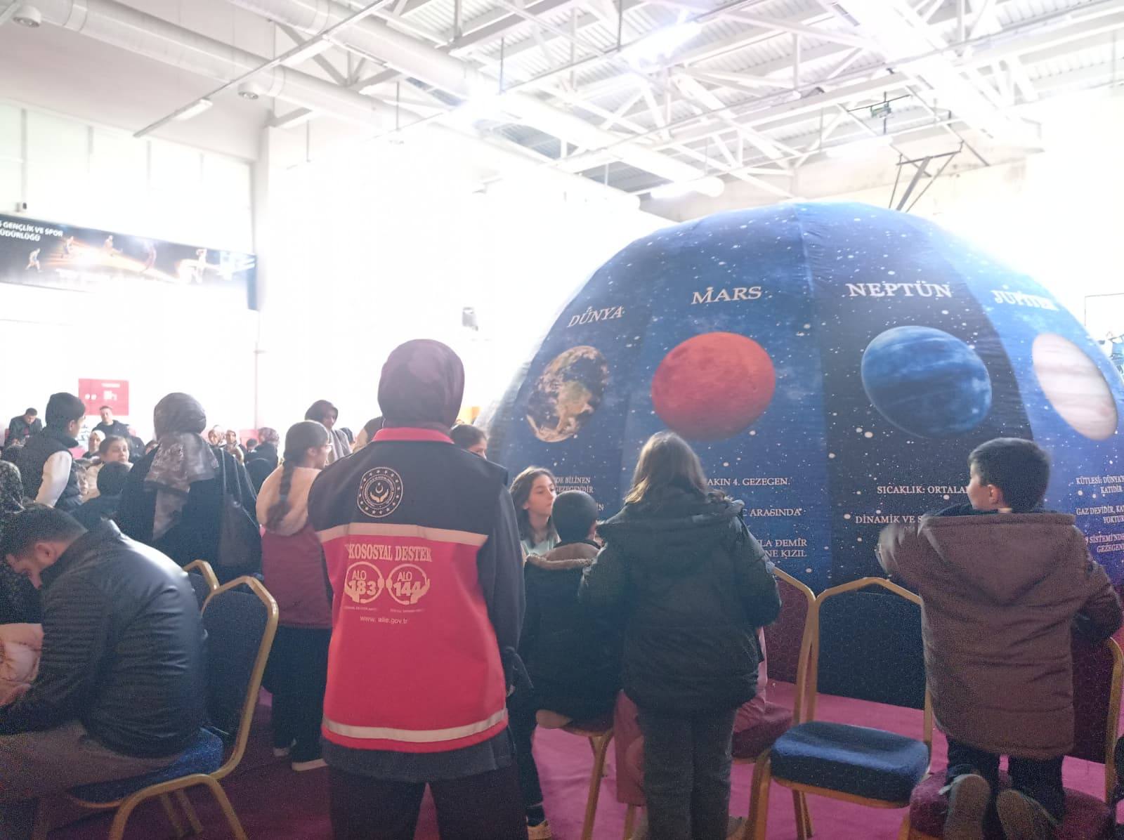 23 Nisan Kapsamında Uzay Sineması Etkinliği Düzenlendi