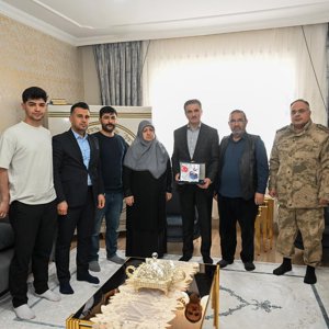 Şehit Piyade Uzman Çavuş Adem Gezer’in Ailesini Ziyaret Ettik. - fotoğraf 2