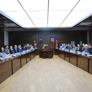 KADINA YÖNELİK ŞİDDETLE MÜCADELEDE İL KOORDİNASYON TOPLANTISI GERÇEKLEŞTİRİLDİ - fotoğraf 7