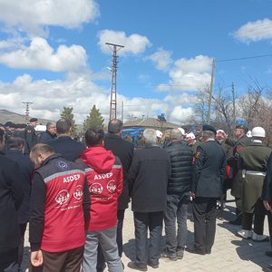 Kıbrıs Gazimiz Ahmet Çetin Son Yolculuğuna Uğurlandı - fotoğraf 1