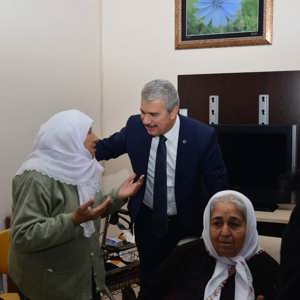 Valimiz ve Eşi Huzurevimizi Ziyaret Etti. - fotoğraf 4