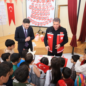 23 Nisan Ulusal Egemenlik ve Çocuk Bayramı, devlet himayesinde kalan kıymetli yavrularımızın katılımıyla coşkuyla kutlandı. - fotoğraf 1
