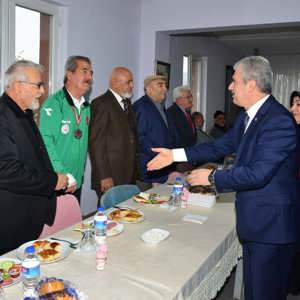 Valimiz ve Eşi Huzurevimizi Ziyaret Etti. - fotoğraf 17