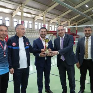 Personeller Arası 2. Voleybol Turnuvası'nda Ödüller Sahiplerini Buldu! - fotoğraf 8