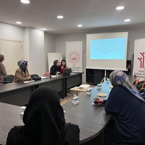 Diyabetli Bireylerin Yakınlarına Yönelik Bilgilendirme Semineri Düzenlendi. - fotoğraf 3