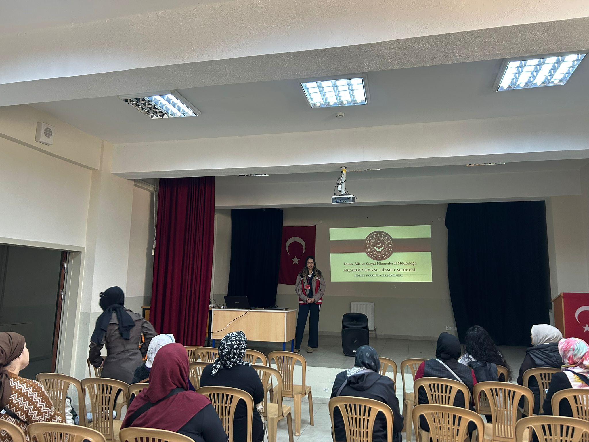 Velilere Yönelik KADES ve Kadına Yönelik Şiddetle Mücadele Eğitimi Düzenlendi.