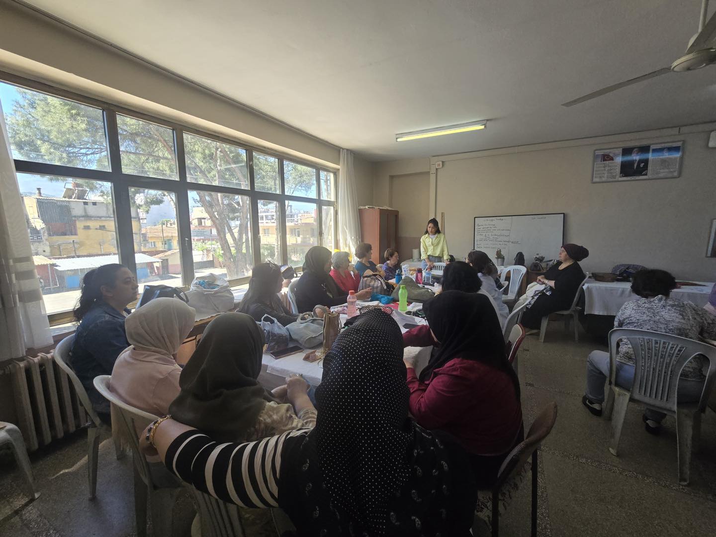 Salihli’de Kursiyerlere Aile İçi Şiddet Eğitimi Verildi