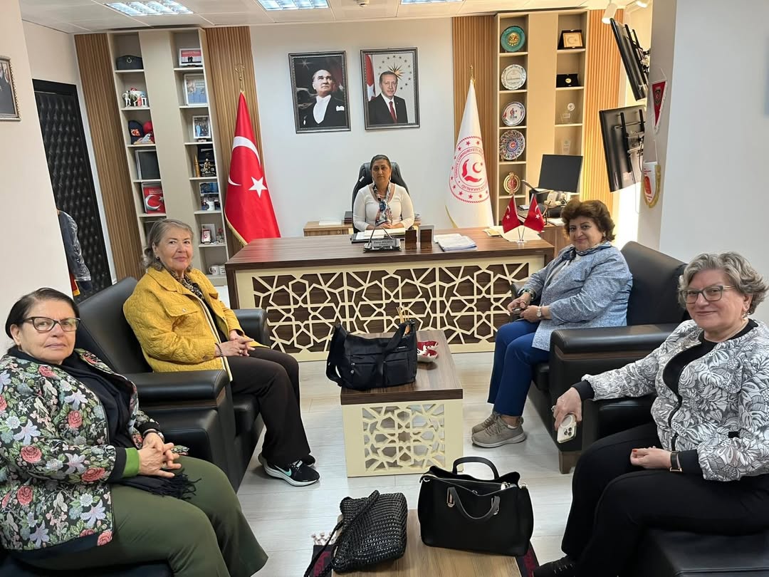 İl Müdürümüz Sayın Emine BÖÇKÜN, Balıkesir Yaşlıları Koruma Derneği Başkanı Semra OCAK ve Heyetini Ağırladı