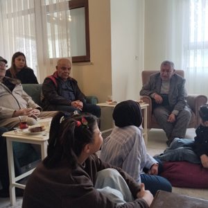 El Emeği Hediyelerle 23 Nisan Coşkusu Paylaşıldı - fotoğraf 1