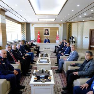 Şehitlerimizin Hatırası İçin Cumhuriyet Üniversitesi’nde Yeşeren Fidanlar - fotoğraf 4