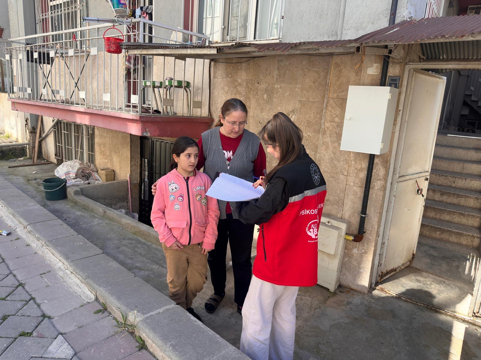 Evde Bakım Hizmetinden Yararlanan Ailelerimize Bayram Ziyareti Gerçekleştirildi