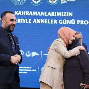 Bakanımız Göktaş, "Kahramanlarımızın Anne ve Eşleriyle Anneler Günü Programı"nda konuştu - fotoğraf 5