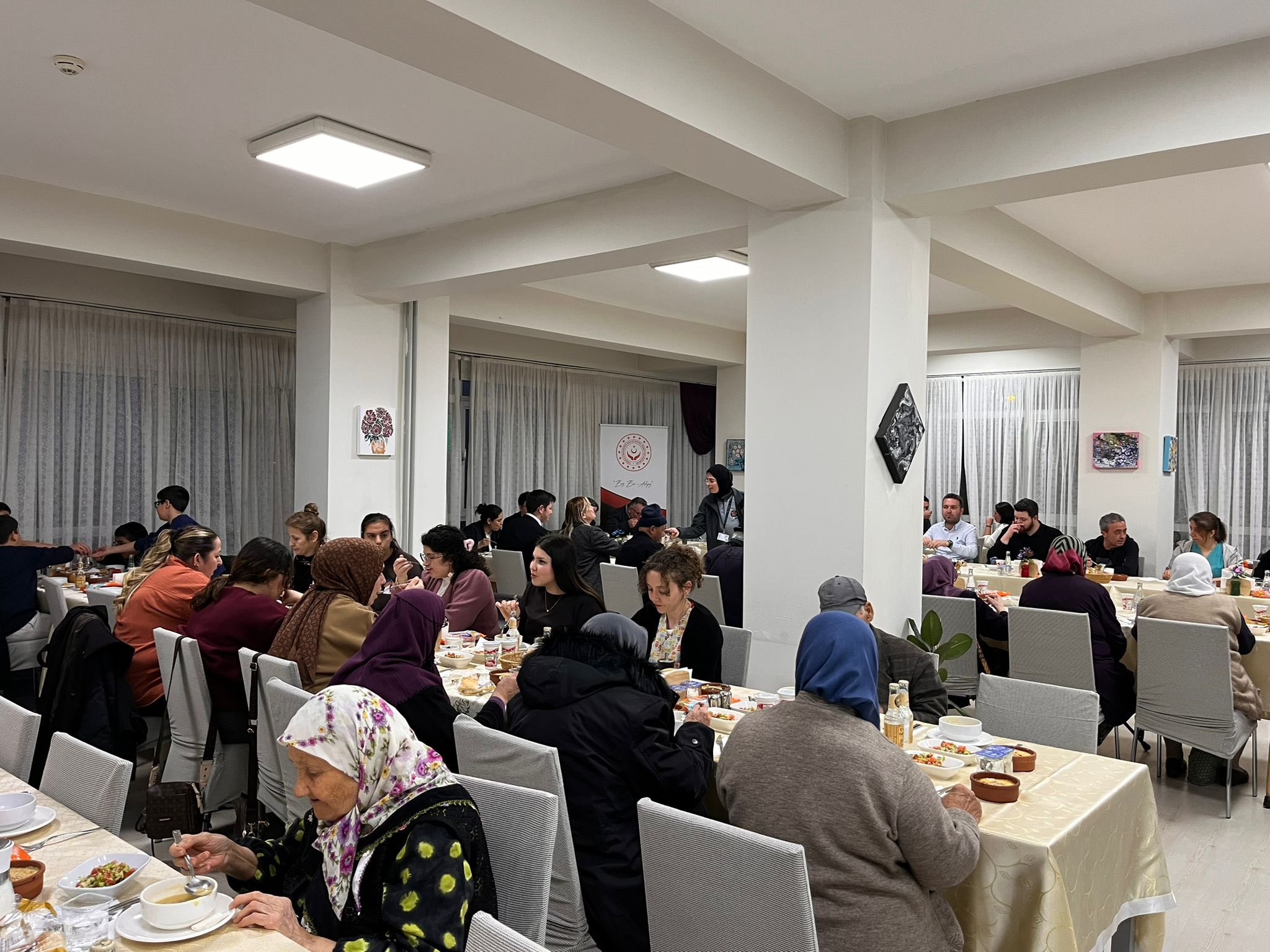 Büyüklerimiz ve Çocuklarımız İftar Programında Buluştu
